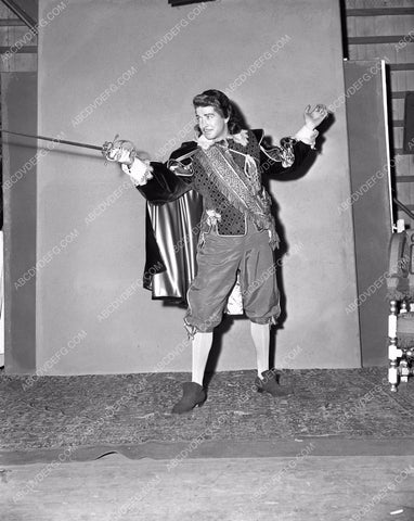 Glenn Langan costume wardrobe shot film Forever Amber 45fa-52