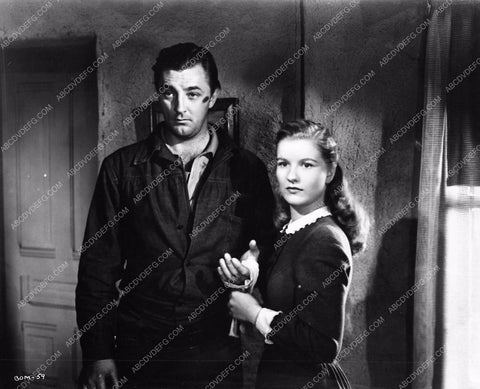 Robert Mitchum Barbara Bel Geddes western Blood on the Moon 4623-29