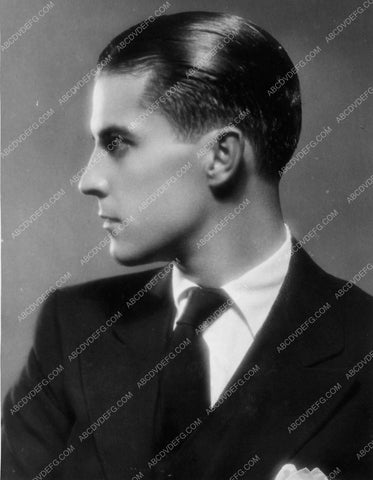 striking profile portrait Ramon Novarro 4710-18