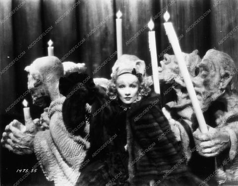 Marlene Dietrich Scarlet Empress 4867-18