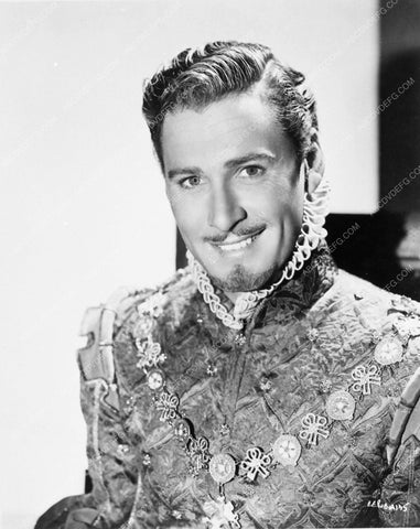 handsome Errol Flynn portrait Lives of Elizabeth and Essex 4896-30