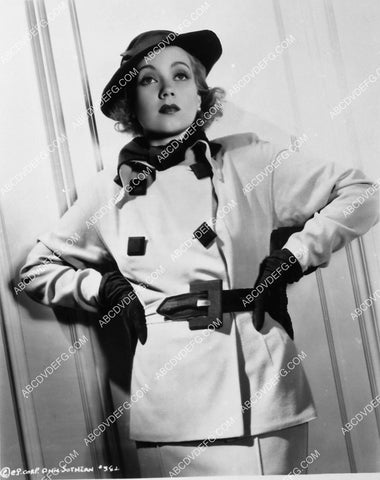 Ann Sothern fashion portrait 4930-21
