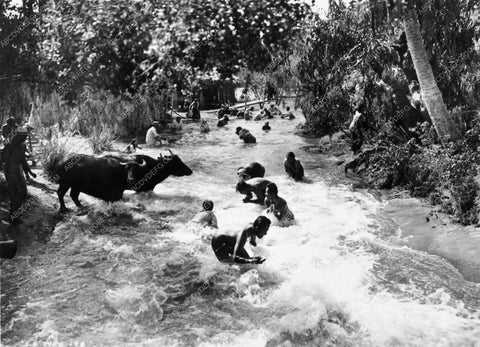 action film sequence The Real Glory 4935-18
