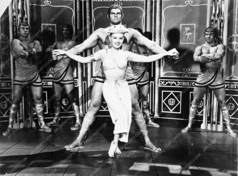 Betty Grable & beefcake models comedy Meet Me After the Show 4936-32