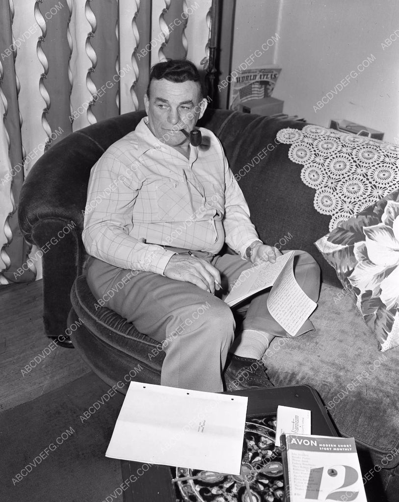 candid silent film Tarzan star Elmo Lincoln at home 4b09011 ABCDVDVIDEO