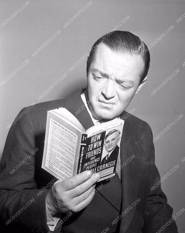 Peter Lorre just doesn’t get How To Win Friends & Influence People 4b09-037