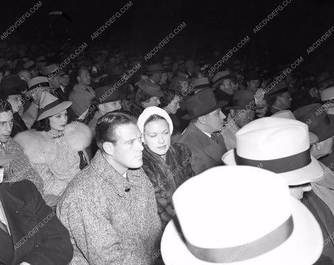 Dorothy Lamour others attend boxing match Hollywood Legion Stadium 4b09-168