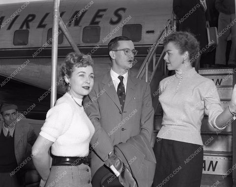 Wally Cox cast and crew TV show Mr. Peepers promo tour 4b09-174