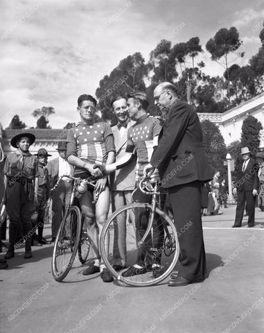 sports bicycle stars Lynn Abel Charles Morton Chic Sale public event 4b09-458