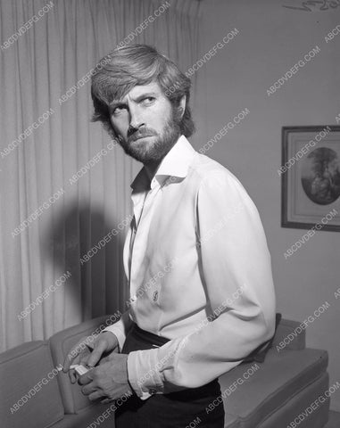 John Drew Barrymore Jr. at home 4b09-485