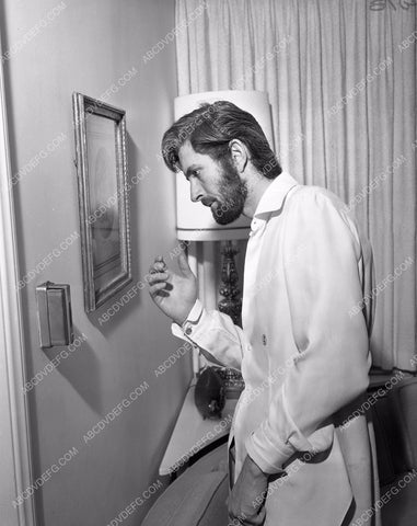 John Drew Barrymore Jr. at home 4b09-492