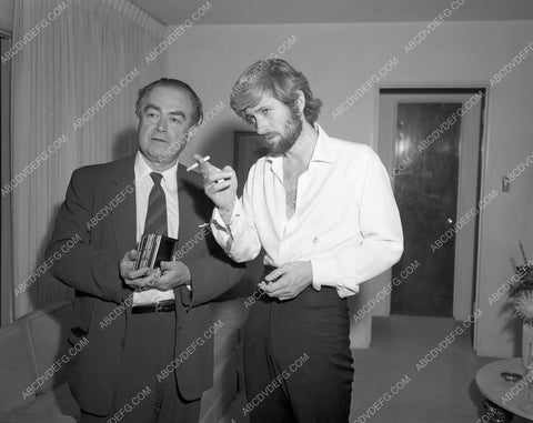 John Drew Barrymore Jr. at home 4b09-493