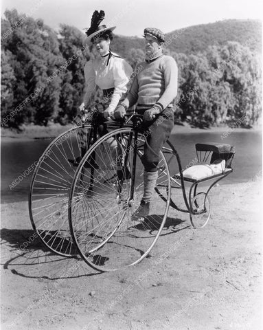 super old school tandom bicycle with baby baskett 4b09-540