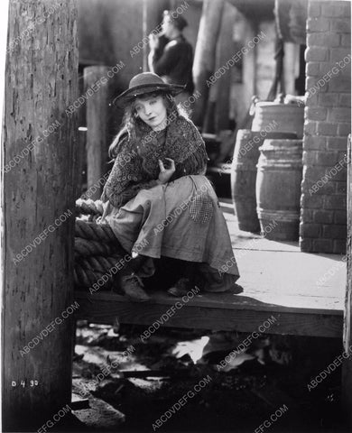 Lillian Gish silent film Broken Blossoms 4b09-614