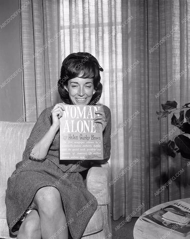 Helen Gurley Brown publicity for new book 4b09-616
