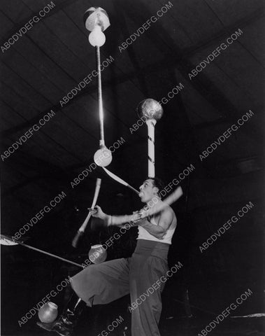 circus juggler Maximillian Truzzi Ringling Bros Barnum Bailey Circus 4b10-045