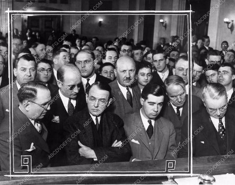 attorney Clarence Darrow and crowd in court 4b10-158