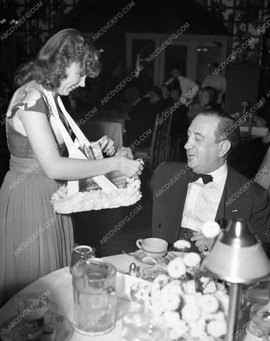 Judy Garland Hugh Hubert at Hollywood dinner party 4b10-378