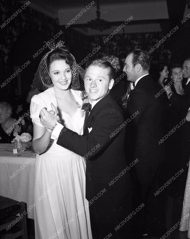 Kathryn Grayson Mickey Rooney Hollywood dinner party 4b10-382
