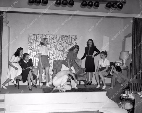 Starletts hopefuls rehearse Warner Brothers Theatre Sophie Rosenstein 4b10-514