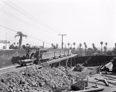 historic Los Angeles railroads help clean and construction 4b10-628