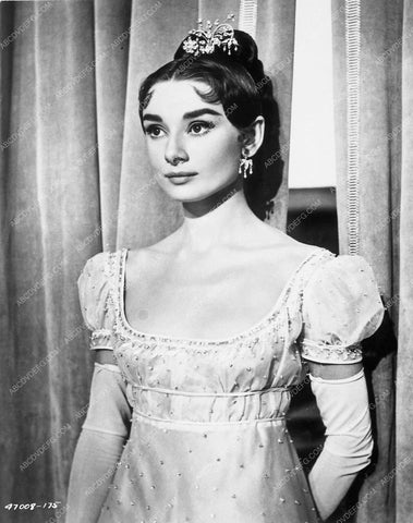 Audrey Hepburn Henry Fonda Vittorio Gassman cast film War & Peace 5189-22