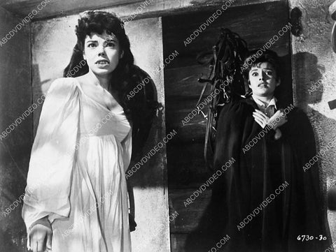 Yvonne Monlaur Freda Jackson film The Brides of Dracula 5253-02