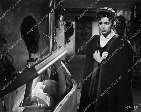 Yvonne Monlaur Freda Jackson film The Brides of Dracula 5253-04