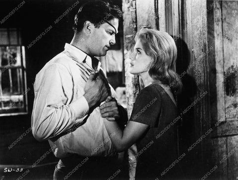 Ralph Meeker & Carroll Baker in Something Wild 5310-08