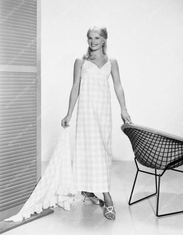 Marta Kristen in summer dress full length portrait 5388-19