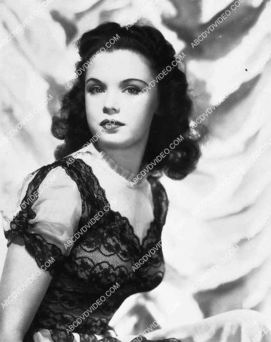 beautiful Gloria Jean portrait 5596-017