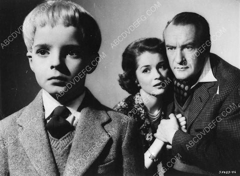 George Sanders Barbara Shelley film Village of the Damned 5611a-12