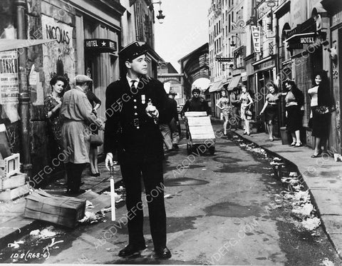 Jack Lemmon in uniform film Irma La Douce 5611a-33