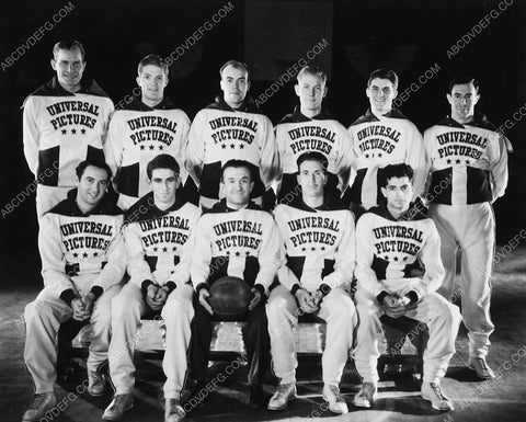 Jack Pierce and the Universal Pictures basketball team 5622-02