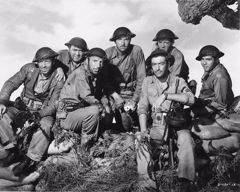 Robert Taylor Lloyd Nolan Thomas Mitchell Desi Arnez George Murphy film Bataan 5623b-29