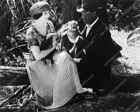 candid Karla Schramm Harry Revier w baby lion cubs 5715-19