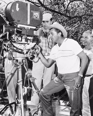 candid Robert Mitchum looking through the camera film Home from the Hill 5717-02