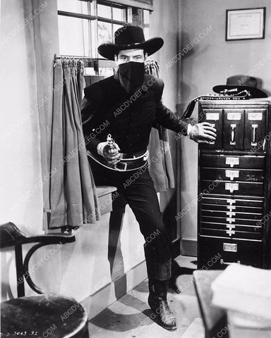 Charles Starrett as the Durango Kid film Desert Vigilante 5717-32