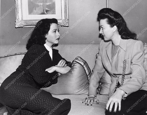 candid Hedy Lamarr Ginny Simms behind the scenes film Heavenly Body 5760-15