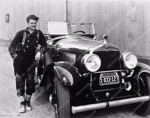 candid Ralph Forbes with his 1927 new automobile 5765a-11