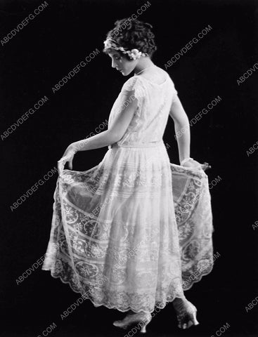 Martha Sleeper modeling new fashion 5884-18