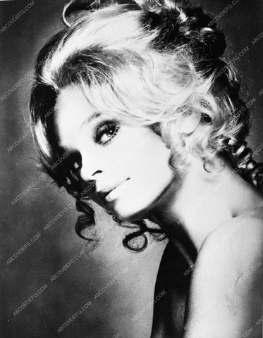 Juliet Prowse portrait 5903-04