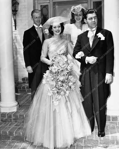 candid Loretta Young weds Tom Lewis 5951-33