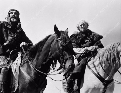 Sean Connery Robert Shaw film Robin and Marian 5956-03