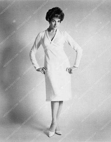 Julie Andrews full length portrait 6076-05