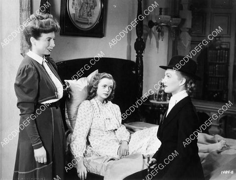 June Lockhart Sara Haden film She Wolf of London 6233-08