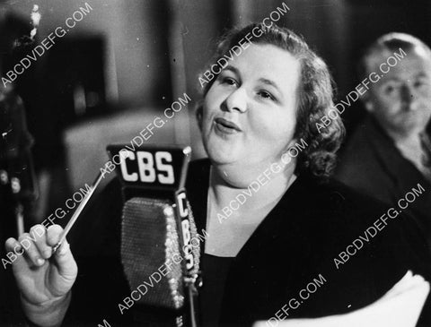 Kate Smith singing at the CBS microphone 6233-24