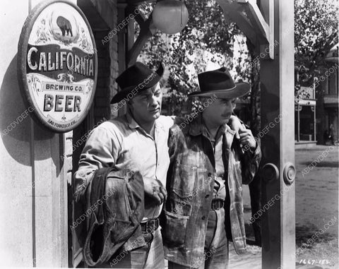 Robert Mitchum Shepperd Strudwick film The Red Pony 6272-32