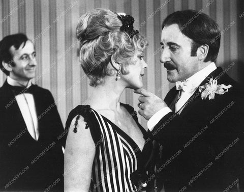 Peter Sellers Elke Sommer film The Prisoner of Zenda 6386-26