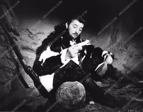 Robert Mitchum film Track of the Cat 6387-06
